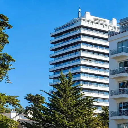 Apartment With Balcony And Parking In